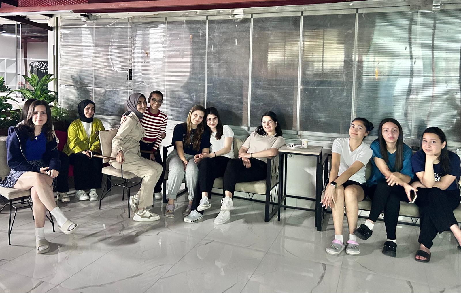 KIZ YURTLARIMIZDAN GÜZEL KARELER